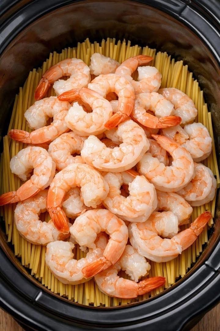 Slow Cooker Garlic Butter Shrimp Linguine Slow Cooker Garlic Butter Shrimp Linguine