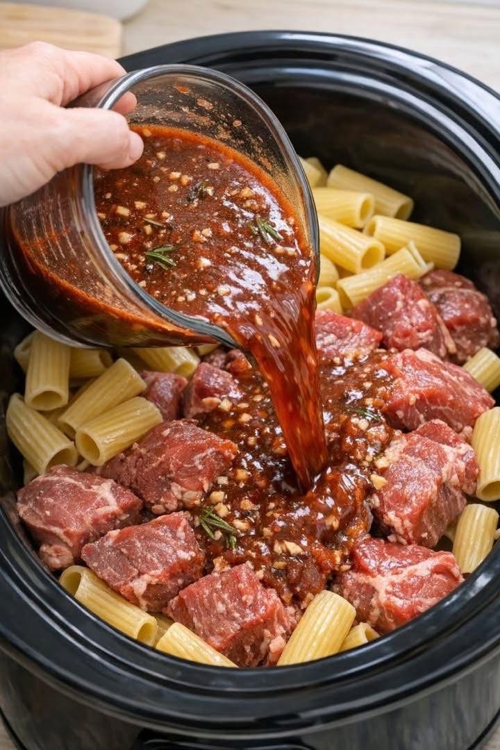 Slow Cooker Red Wine Beef Ragu Rigatoni (Rich, Tender & Comforting Pasta Dinner) Slow Cooker Red Wine Beef Ragu Rigatoni (Rich, Tender & Comforting Pasta Dinner)