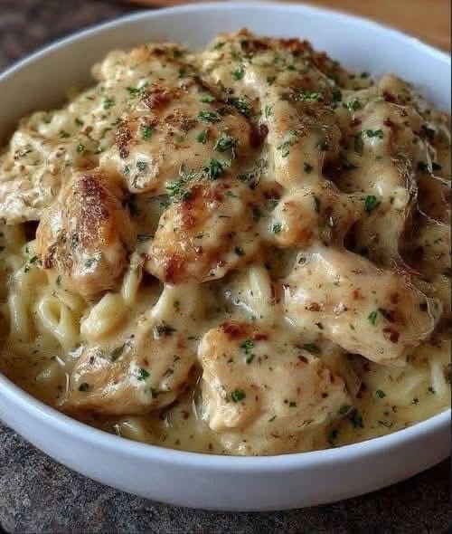 One-Pan Chicken with Buttered Noodles (Easy Comfort Dinner) img 0716