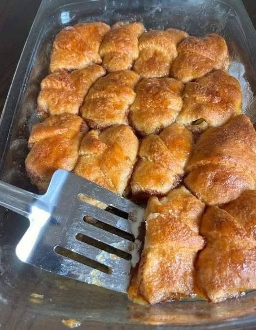 PIONEER WOMANS APPLE DUMPLINGS