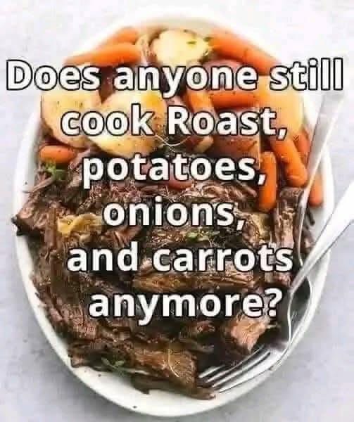 Slow Cooker Pot Roast with Rich Gravy img 1233