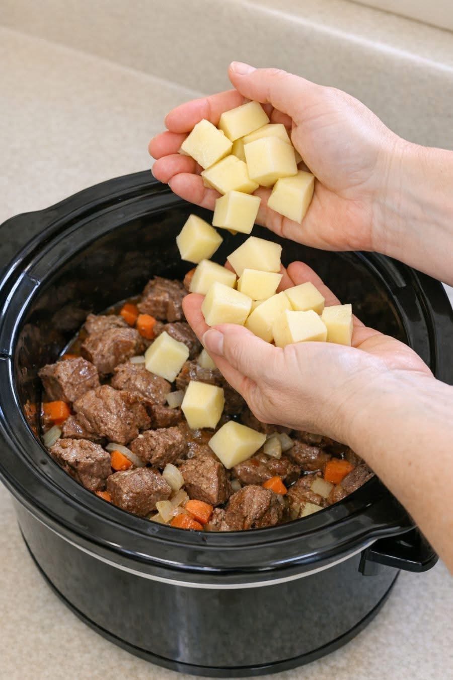 Slow Cooker Amish Beef & Potato Stew: Hearty, Homestyle & Unbeatably Easy Slow Cooker Amish Beef & Potato Stew: Hearty, Homestyle & Unbeatably Easy