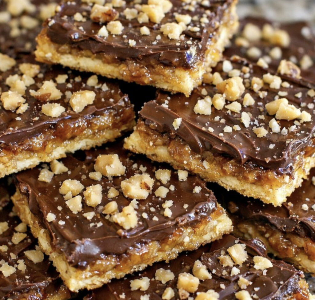 Slow Cooker Golden Cracker Toffee Squares: The Crunchy, Buttery, Chocolatey Treat You Didn’t Know Your Slow Cooker Could Make img 2440