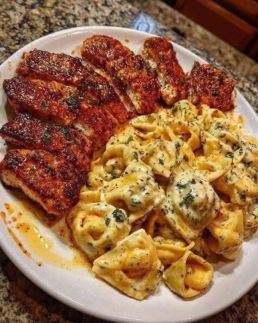 Lemon Garlic Butter Chicken with Creamy Parmesan Pasta img 2455